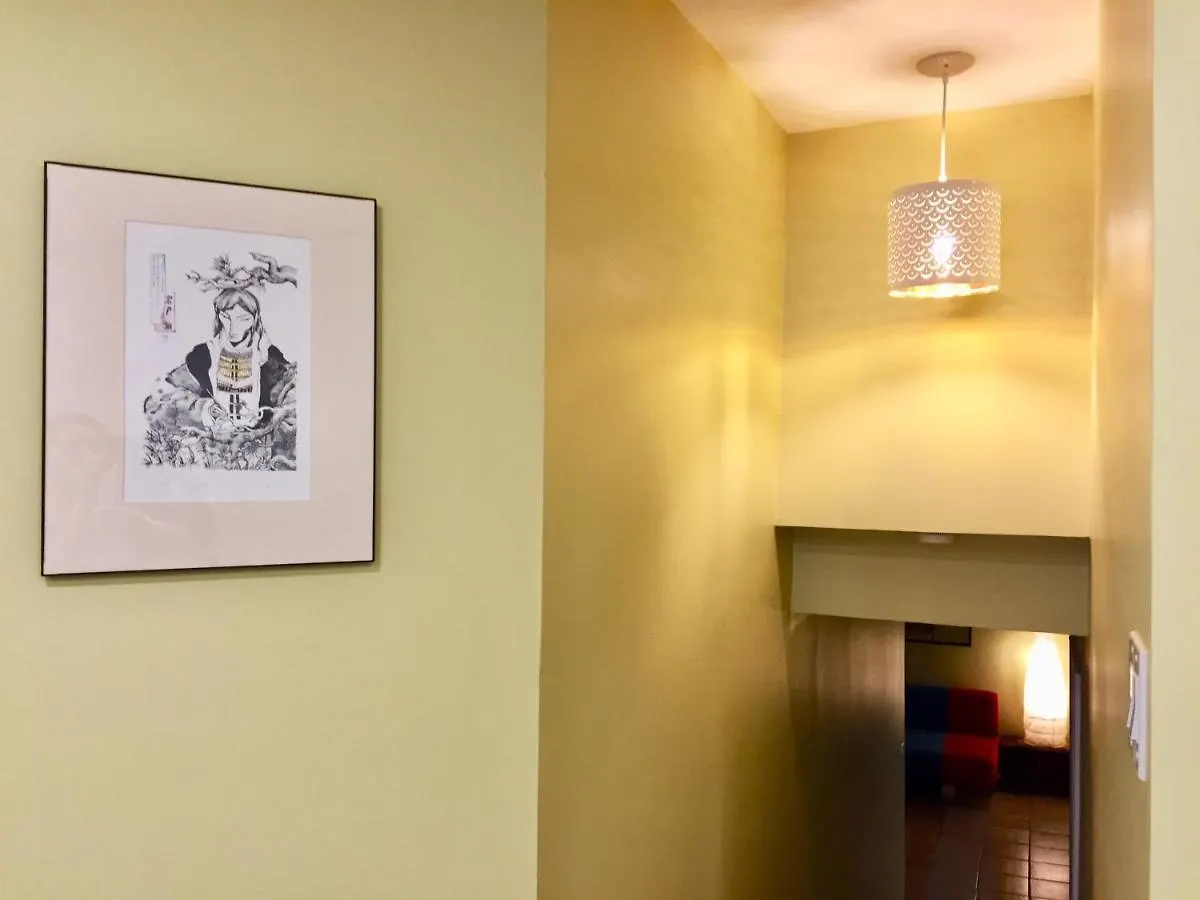Cozy Multi-Leveled Apartment! New York