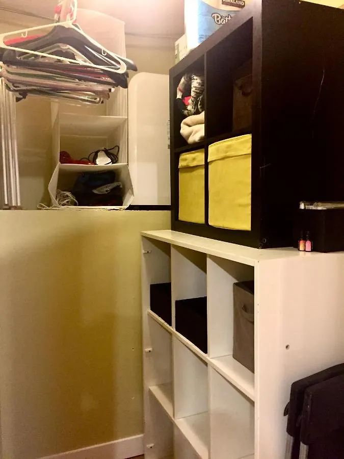 Cozy Multi-Leveled Apartment! New York Apartment
